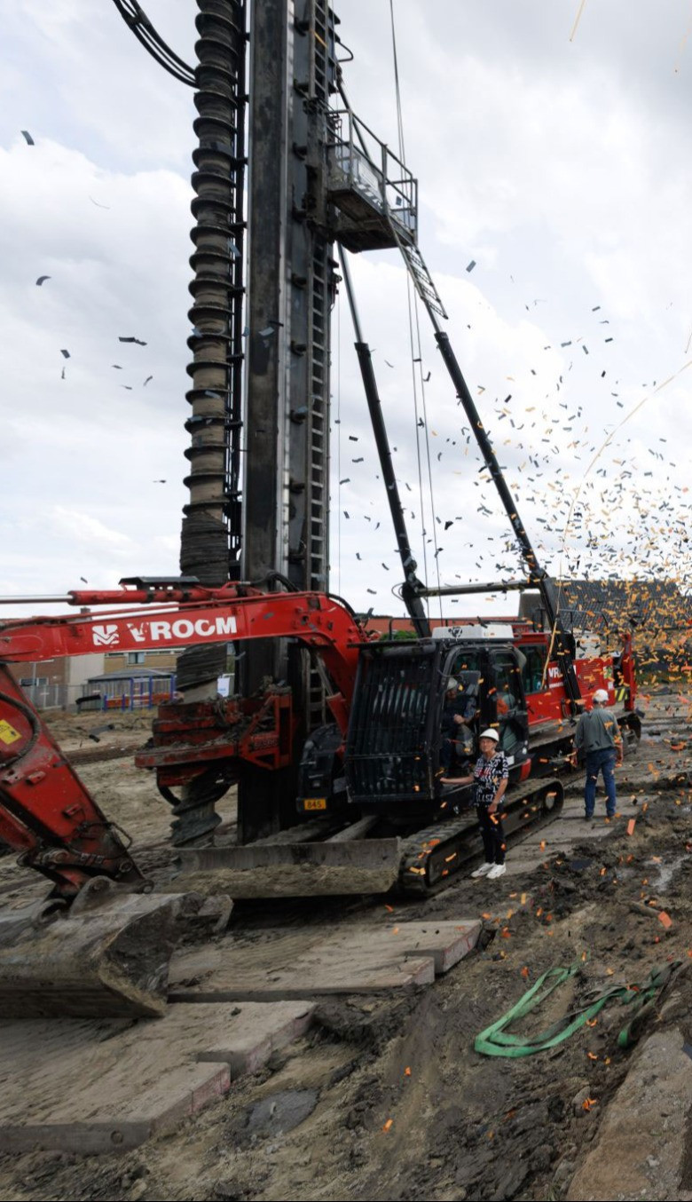 20250827-Feestelijk-moment-10-woningen-Rap-woningen-in-Langeweg2
